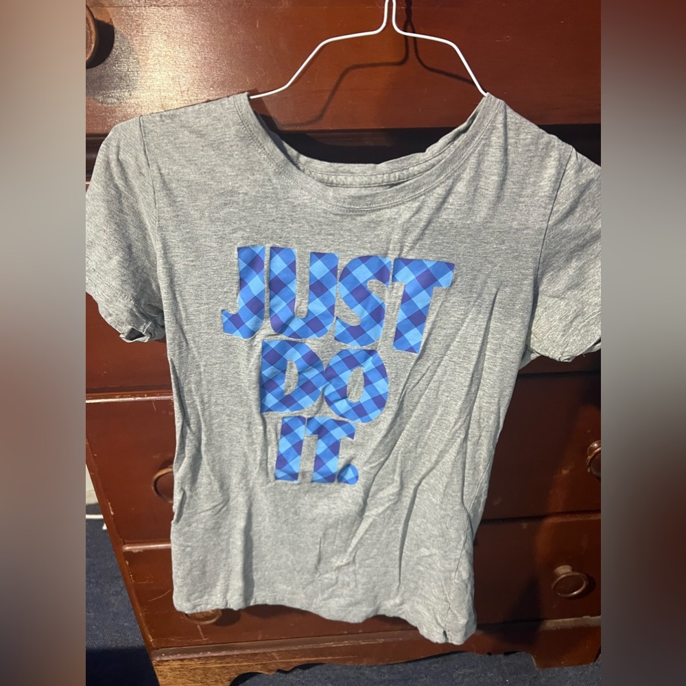 Nike t shirt